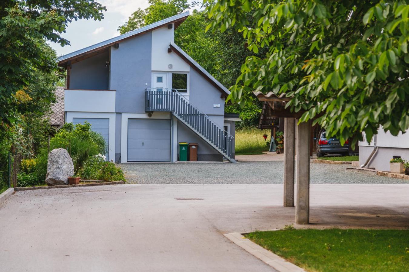 Blue Door - Studio Apartman Lesce  Kültér fotó