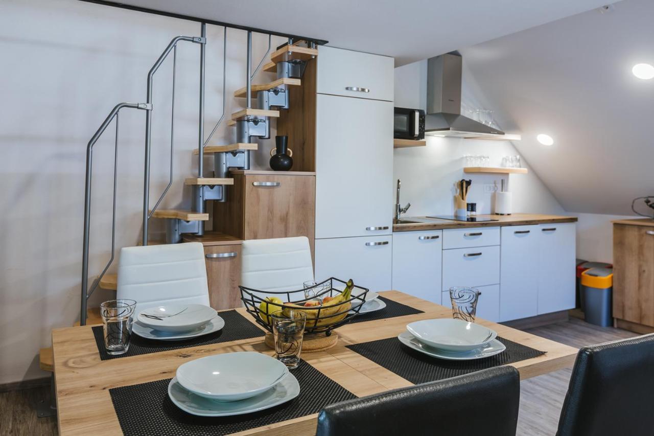 Blue Door - Studio Apartman Lesce  Kültér fotó