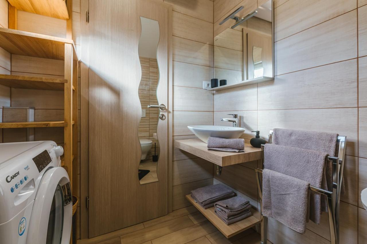 Blue Door - Studio Apartman Lesce  Kültér fotó