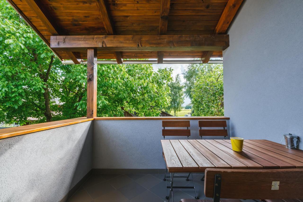 Blue Door - Studio Apartman Lesce  Kültér fotó